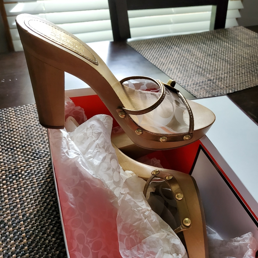 Coach Authentic heels 👠